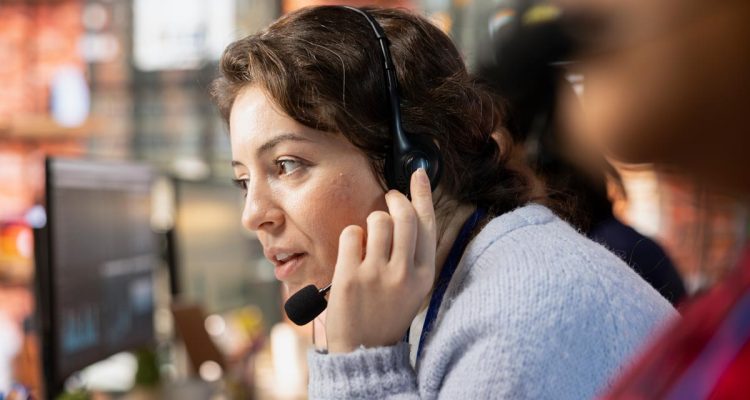 CUSTOMER-SERVICE-&-CLIENT-SUPPORT